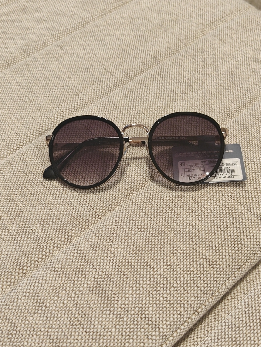 NWT Universal Thread Round Sunglasses — Black Frame with Purple Lenses